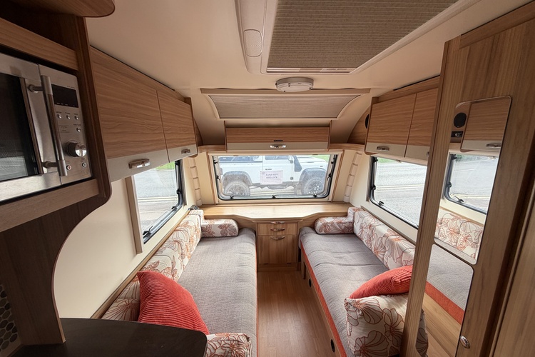 Bailey  Pursuit 560-5