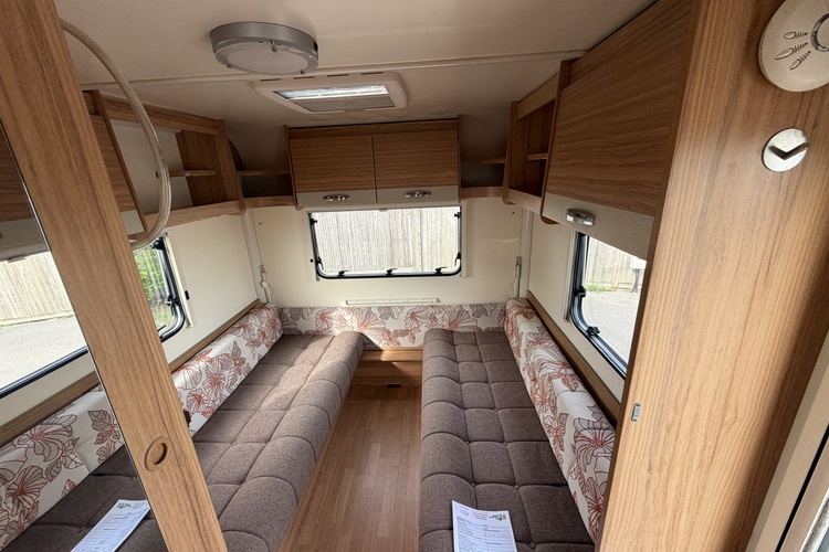 Bailey  Pursuit 560-5
