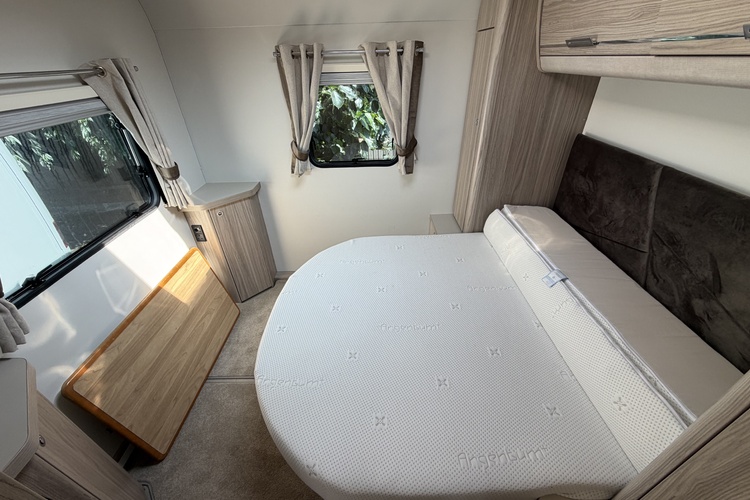 Elddis Crusader Zephyr